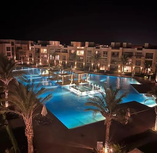 Mangroovy Ritzy, Cerulean By The Pool Appartement Hurghada