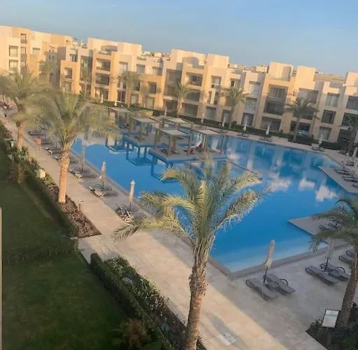 Appartement Mangroovy Ritzy, Cerulean By The Pool